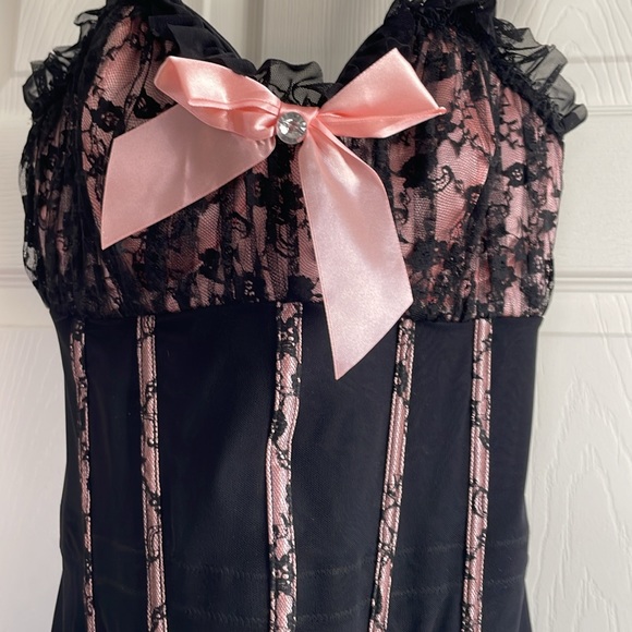 Ladies bustier by Starline size 40. Fully boned, removable straps, lace ruffling - Picture 2 of 4